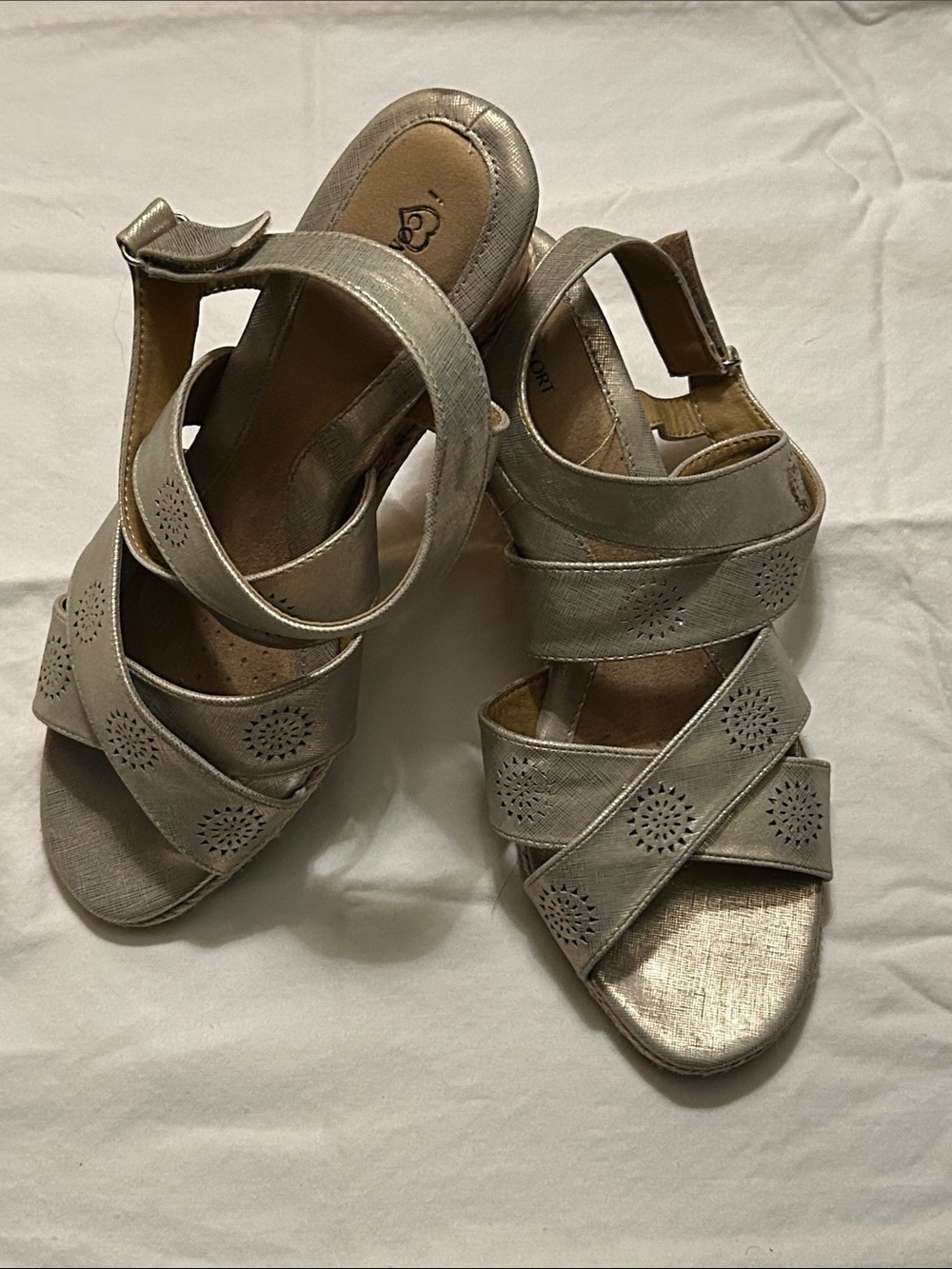 Metallic Brushed Gold Strappy Comfort Sandals with Adjustable Ankle Size 10